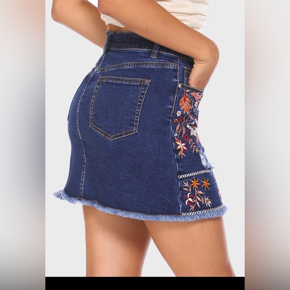 Altar’d State Embroidered Boho Denim Mini Skirt - Sz Small - Picture 3 of 14